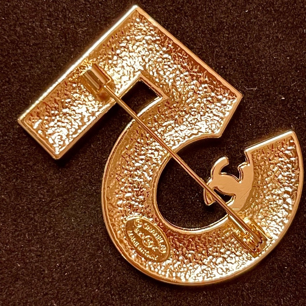 #5 Brooch - Picture 6 of 8
